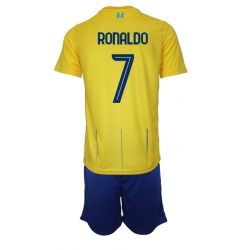 Fotbollsset Barn Al-Nassr Cristiano Ronaldo #7 Hemmatröja 2023-24 Mini-Kit Kortärmad (+ korta byxor)