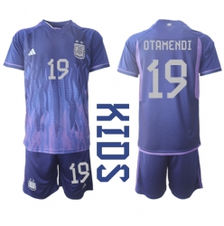 Fotbollsset Barn Argentina Nicolas Otamendi #19 Bortatröja VM 2022 Mini-Kit Kortärmad (+ korta byxor)