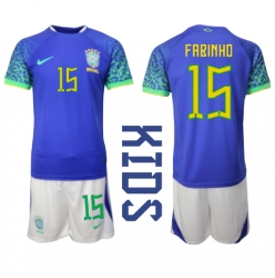 Fotbollsset Barn Brasilien Fabinho #15 Bortatröja VM 2022 Mini-Kit Kortärmad (+ korta byxor)