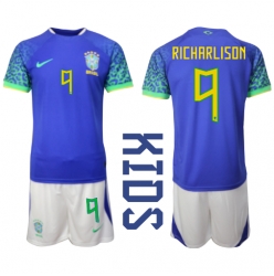 Fotbollsset Barn Brasilien Richarlison #9 Bortatröja VM 2022 Mini-Kit Kortärmad (+ korta byxor)