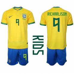 Fotbollsset Barn Brasilien Richarlison #9 Hemmatröja VM 2022 Mini-Kit Kortärmad (+ korta byxor)