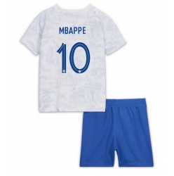 Fotbollsset Barn Frankrike Kylian Mbappe #10 Bortatröja VM 2022 Mini-Kit Kortärmad (+ korta byxor)