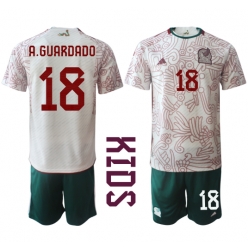 Fotbollsset Barn Mexiko Andres Guardado #18 Bortatröja VM 2022 Mini-Kit Kortärmad (+ korta byxor)
