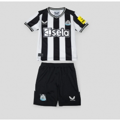 Fotbollsset Barn Newcastle United Hemmatröja 2023-24 Mini-Kit Kortärmad (+ korta byxor)