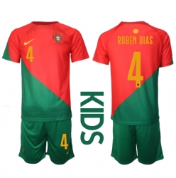 Fotbollsset Barn Portugal Ruben Dias #4 Hemmatröja VM 2022 Mini-Kit Kortärmad (+ korta byxor)