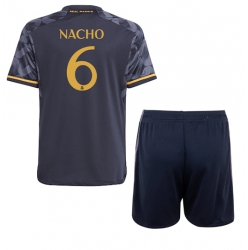 Fotbollsset Barn Real Madrid Nacho #6 Bortatröja 2023-24 Mini-Kit Kortärmad (+ korta byxor)
