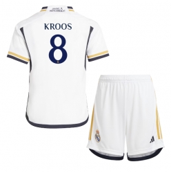 Fotbollsset Barn Real Madrid Toni Kroos #8 Hemmatröja 2023-24 Mini-Kit Kortärmad (+ korta byxor)