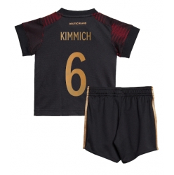 Fotbollsset Barn Tyskland Joshua Kimmich #6 Bortatröja VM 2022 Mini-Kit Kortärmad (+ korta byxor)